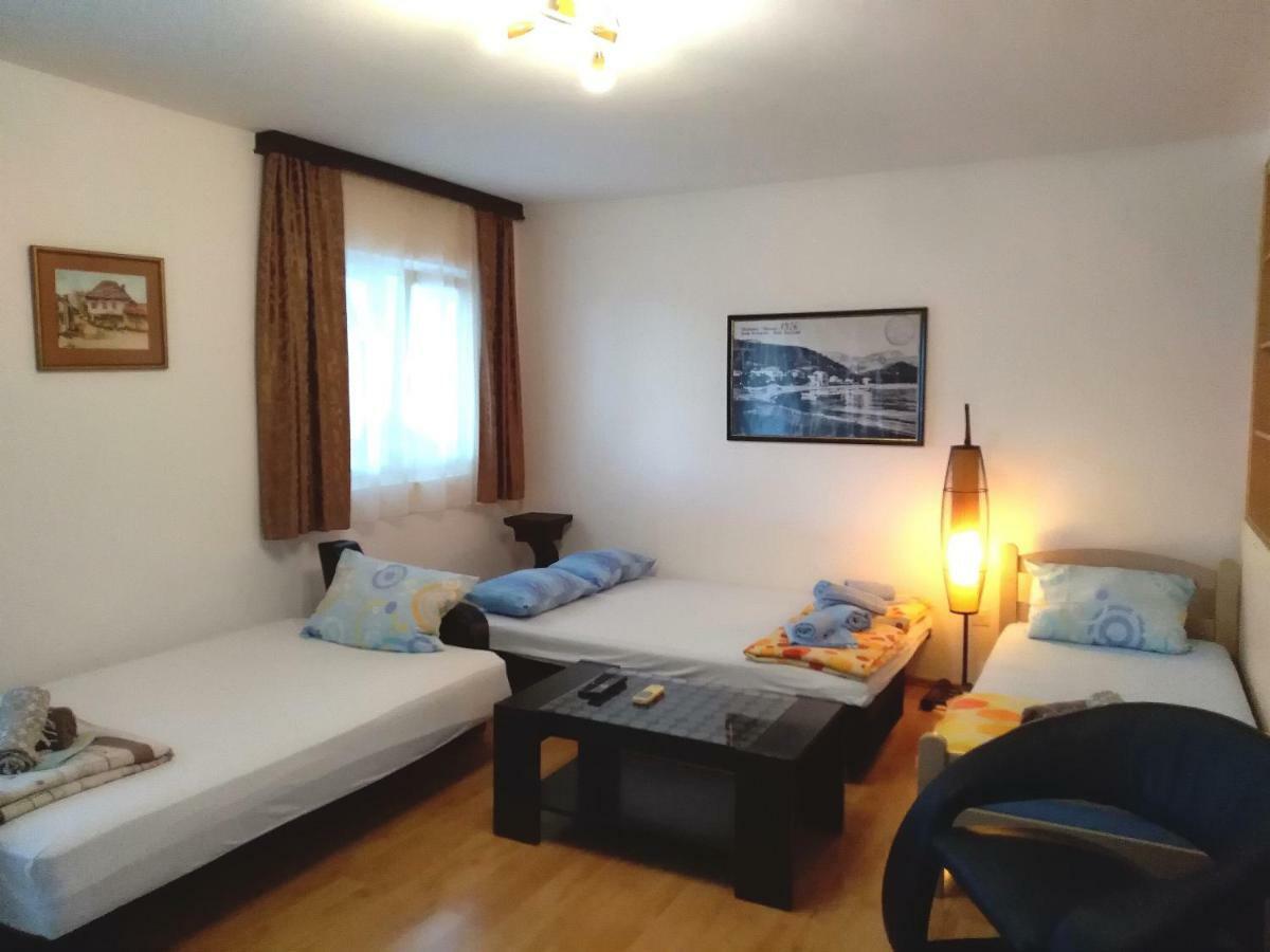 Apartmani Jovanovic Petrovazzo Esterno foto